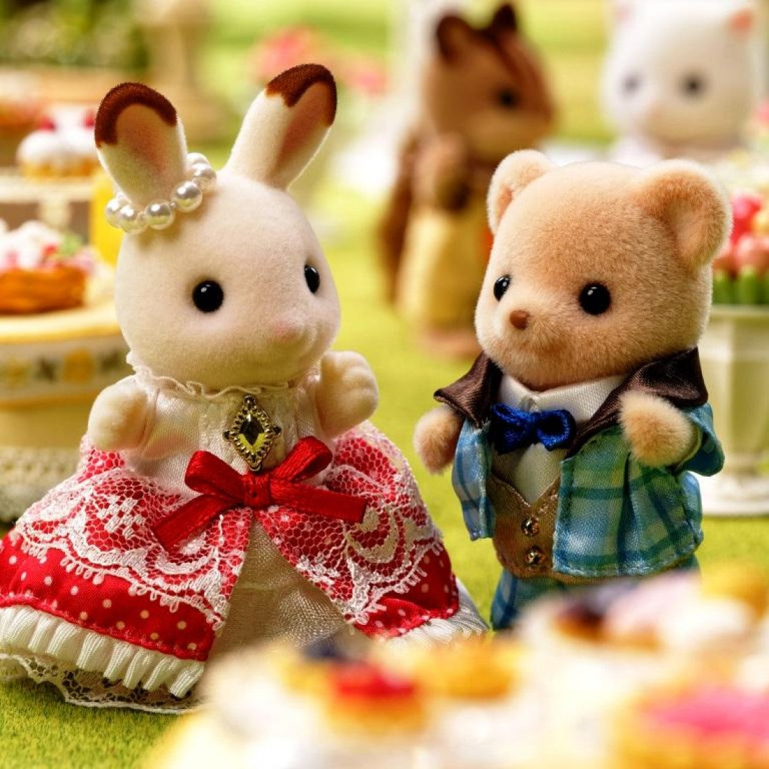 Sylvanian Families Anniversary Friends Set - Freya & Theo