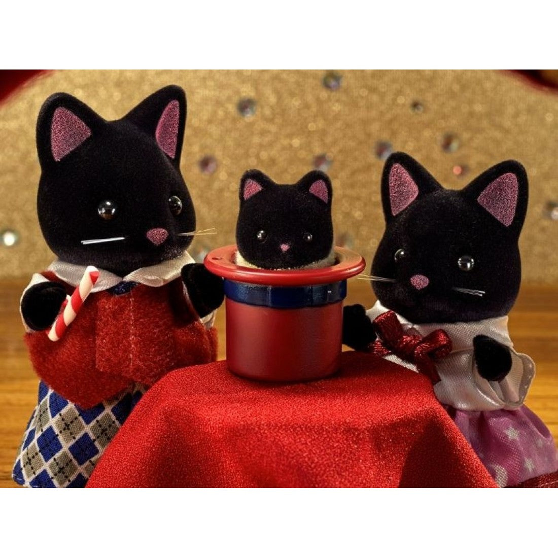 Sylvanian Families Midnight Cat Family