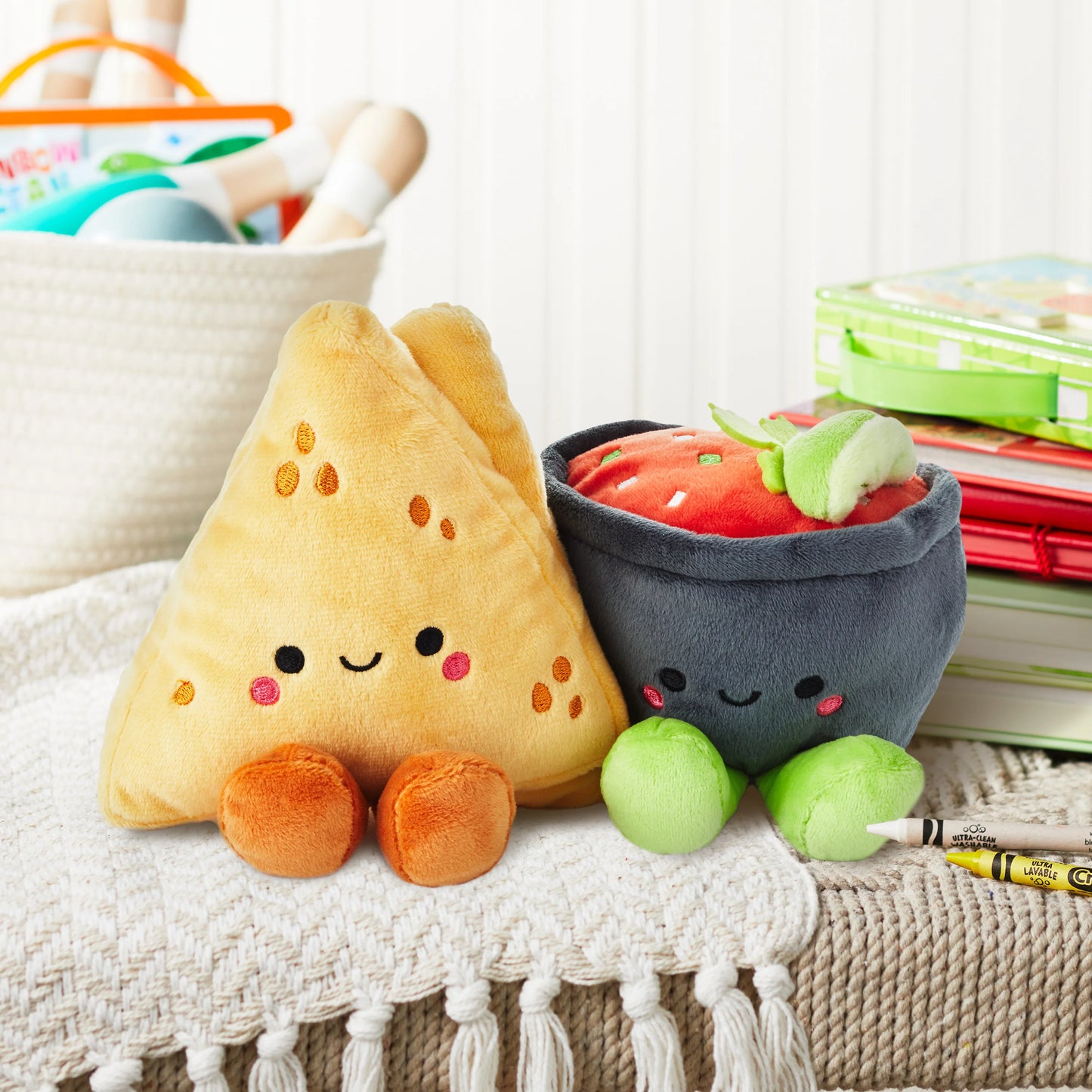 Hallmark Better Together Nacho & Salsa Magnetic Plush Soft Toy Pair