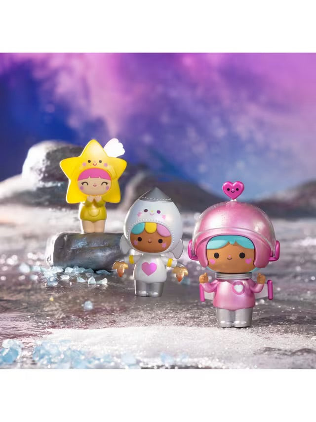 Momiji Vinyl Message Doll Out of This World Blind Box (x1 Supplied) Approx 7cm Tall Age 15+